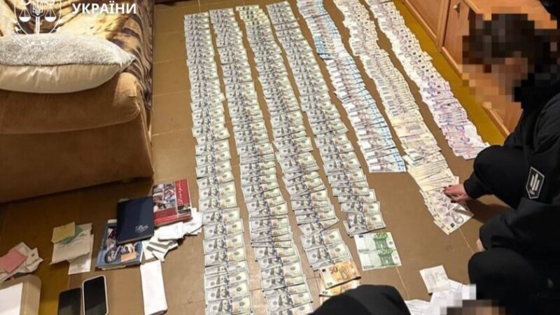 На Дніпропетровщині судитимуть майора ДШВ за хабар і незаконне збагачення на 26,2 млн грн