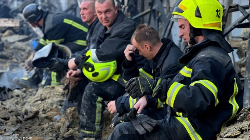 У Кривому Розі завершили рятувальні роботи після удару по торговельному центру
