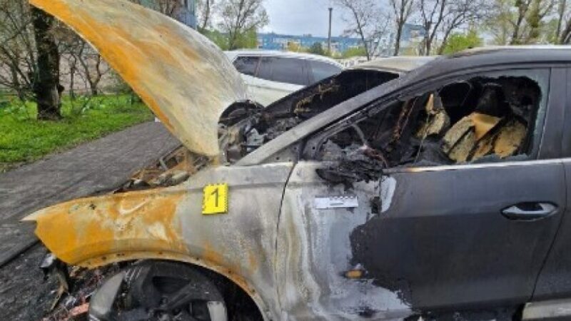 Слідчі Самару повідомили про підозру 21-річному чоловікові за підпал автомобіля