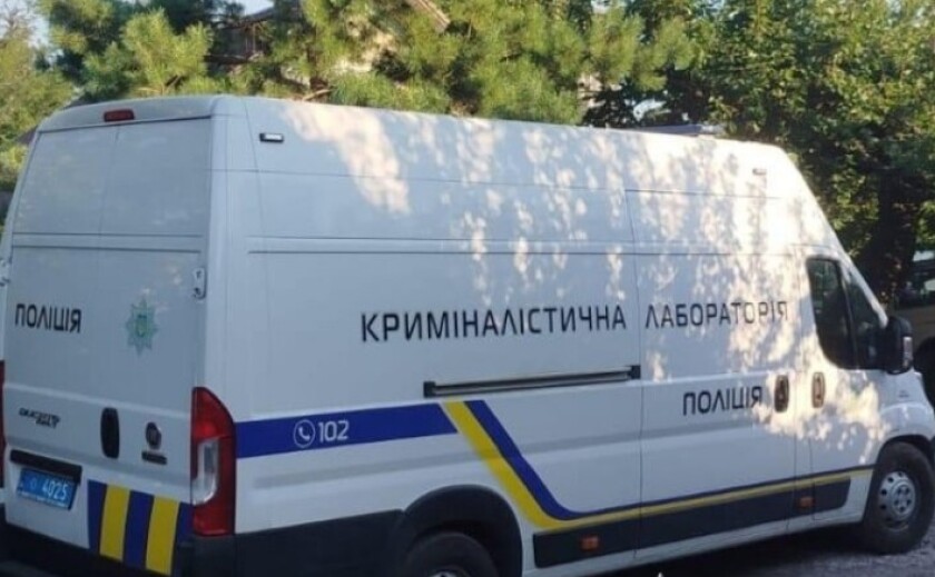 Смертельно поранила чоловіка: у Кам’янському поліцейські повідомили про підозру 41-річній жінці