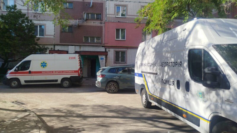 Правоохоронці Камʼянського затримали місцевого жителя за скоєння умисного вбивства