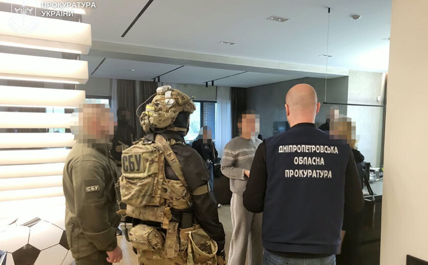 В Україні викрили схему незаконного виготовлення та збуту препарату для схуднення: підозри отримали 27 людей