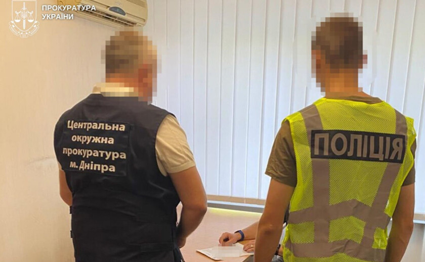 Закупівля тренажерів для спортивних майданчиків у Дніпрі зі збитками майже на 1 млн грн: колишньому директору КП повідомлено про підозру