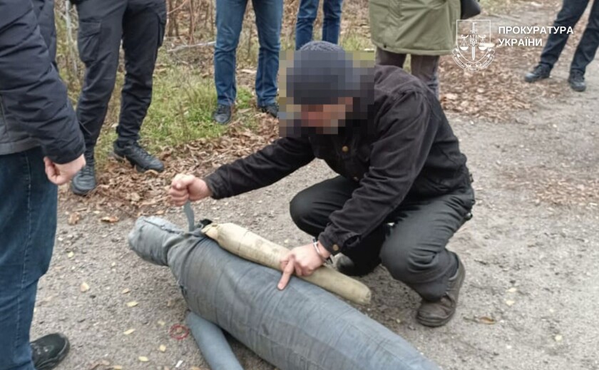 На Дніпропетровщині чоловіка засудили довічно за вбивство трьох людей, серед них – 13-річний хлопчик