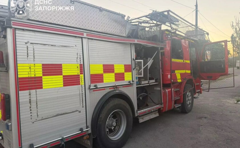 У Запоріжжі російський дрон атакував пожежно-рятувальний автомобіль: поранені четверо рятувальників