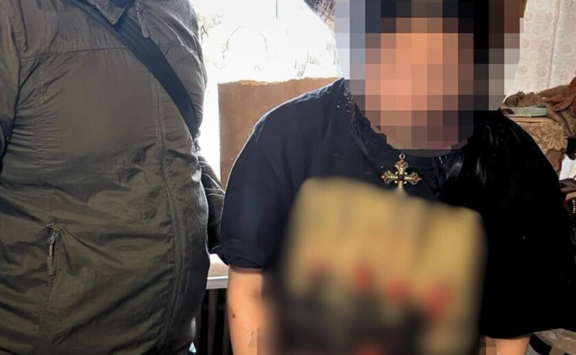У Дніпрі затримали 22-річну жінку, яку підозрюють у передачі росіянам даних про військових