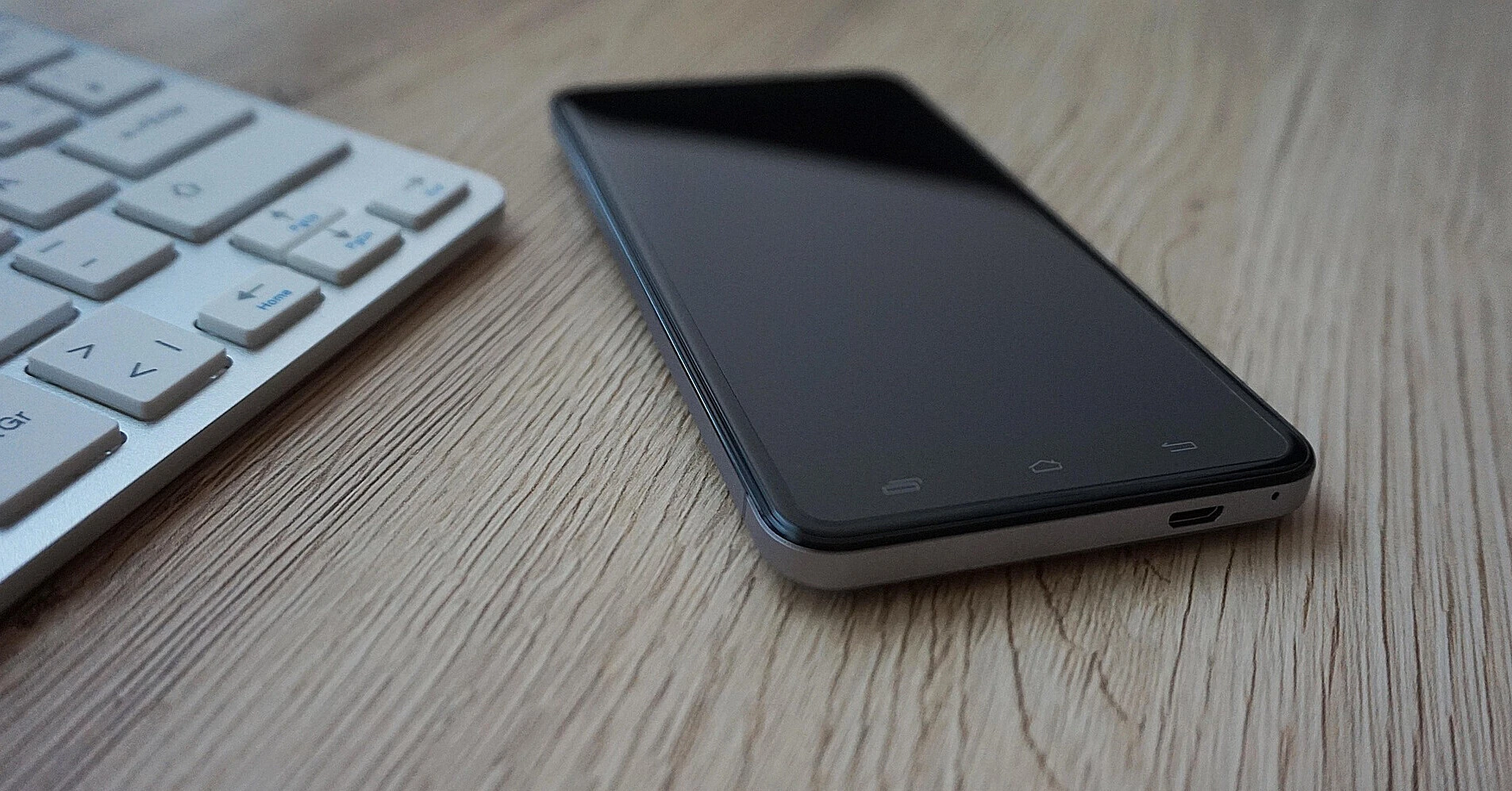 В Україні змінилися правила імпорту смартфонів: IMEI тепер потрібно декларувати