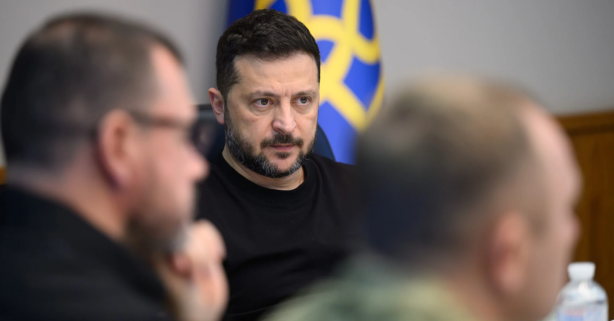 72% українців покладають на Зеленського відповідальність за корупцію його оточення – опитування