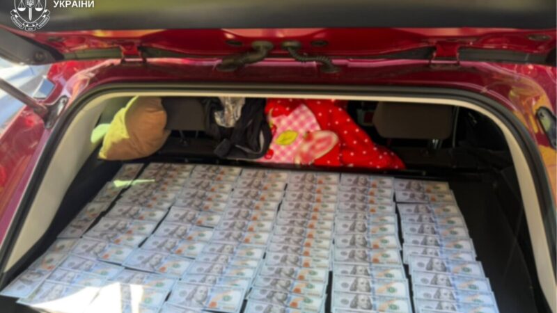 У Дніпрі чоловік за $8,5 тисячі обіцяв військовозобов’язаному фіктивне бронювання