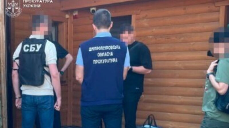 1,6 млн грн збитків бюджету через фіктивне працевлаштування: справу посадовців КП на Дніпропетровщині скеровано до суду