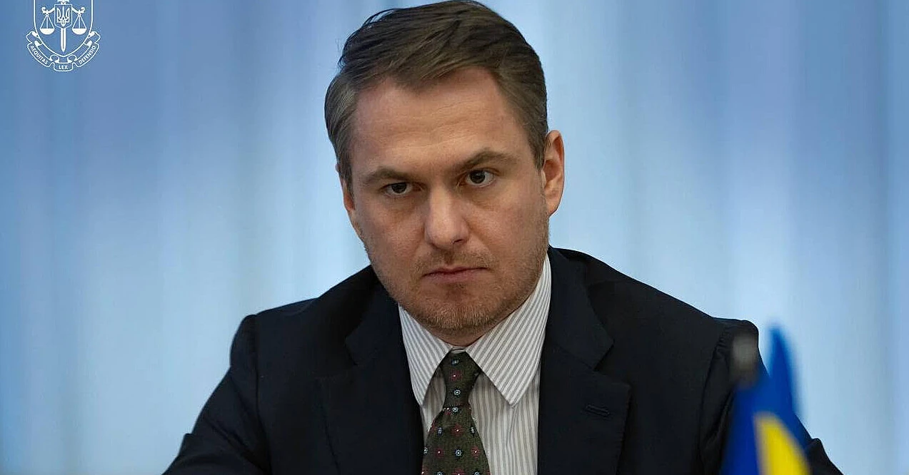 Генпрокурор Кравченко виїхав за кордон після заяви про відставку і конфлікту з НАБУ