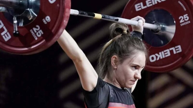 Криворізька важкоатлетка здобула три медалі чемпіонату України
