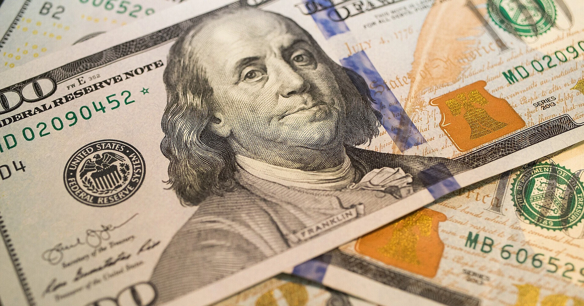 Спокій на валютному ринку змінився зростанням попиту на долар
