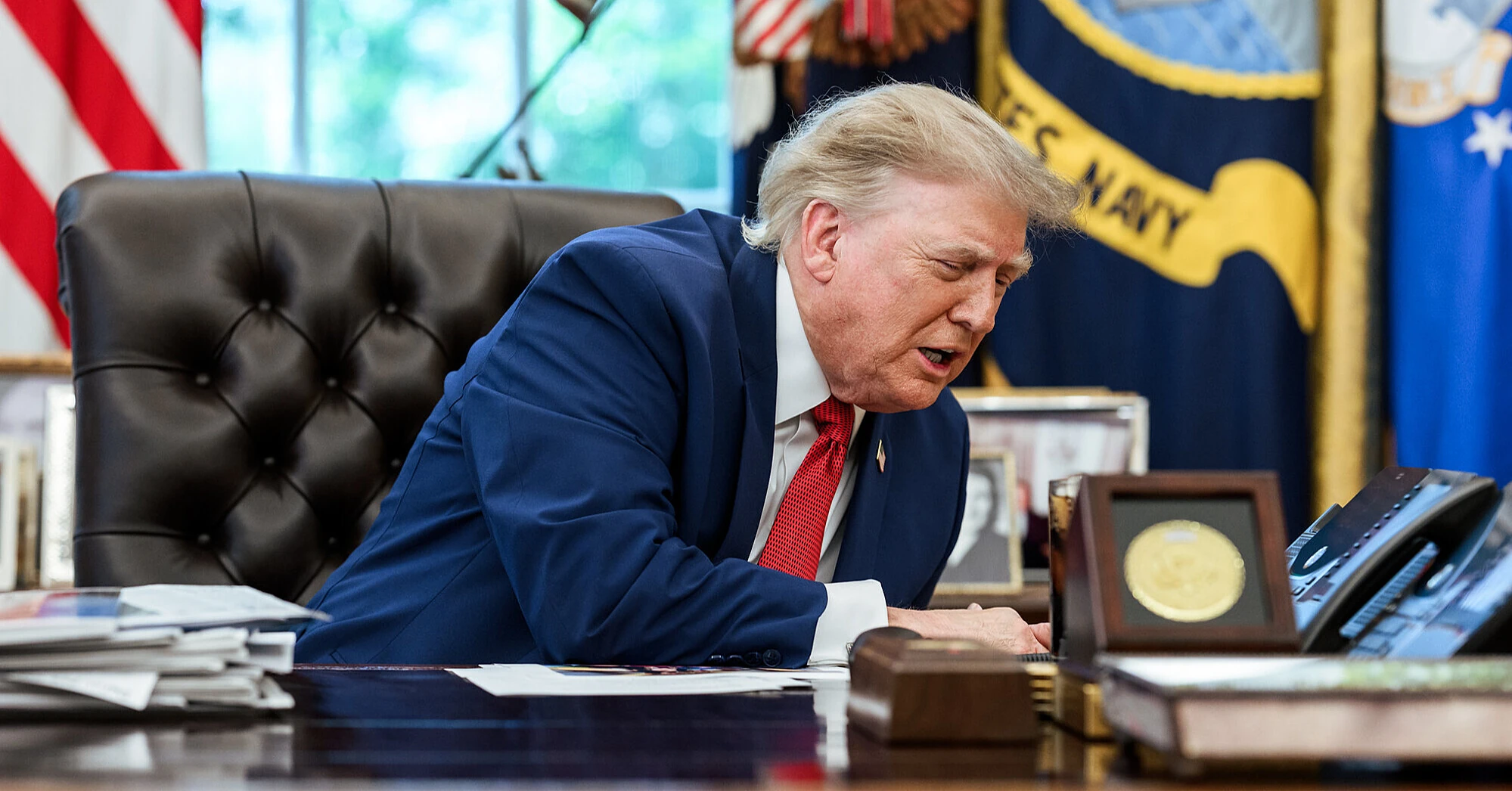 Трамп під час розмови із Зеленським неодноразово просив не атакувати російські НПЗ – Axios