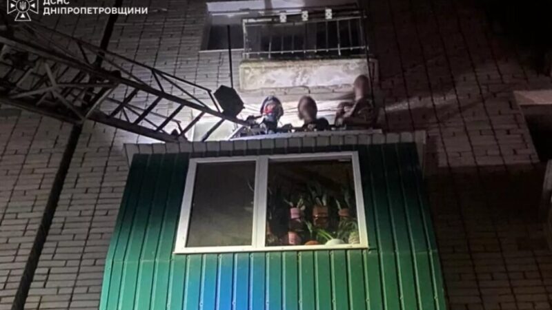 У Покрові під час пожежі врятували двох підлітків