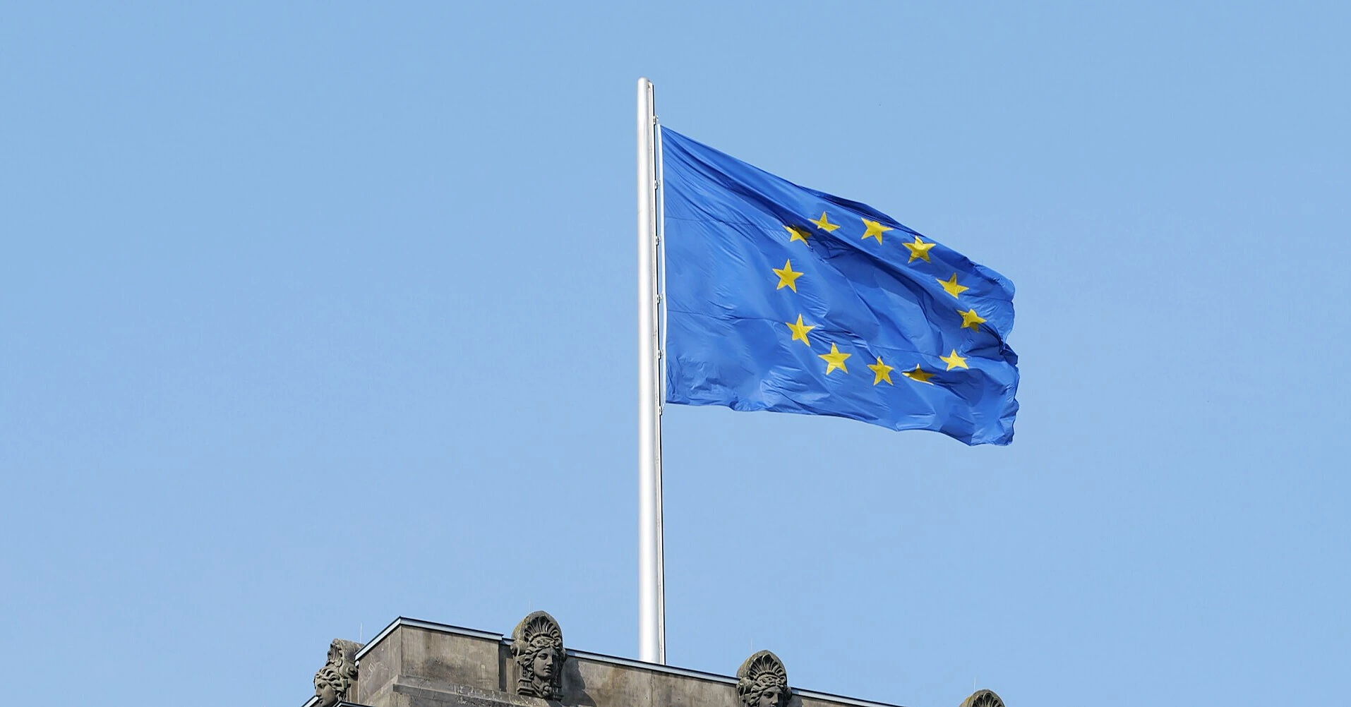 ЄС знову не домовився про продовження санкцій проти РФ через суперечку щодо Усманова і Фрідмана