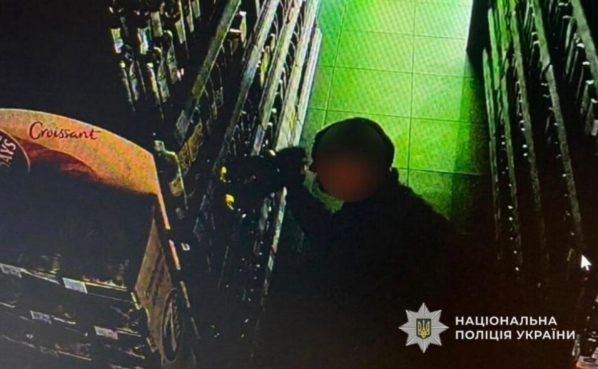 У Самарі поліцейські встановили підозрюваного у крадіжках із двох магазинів