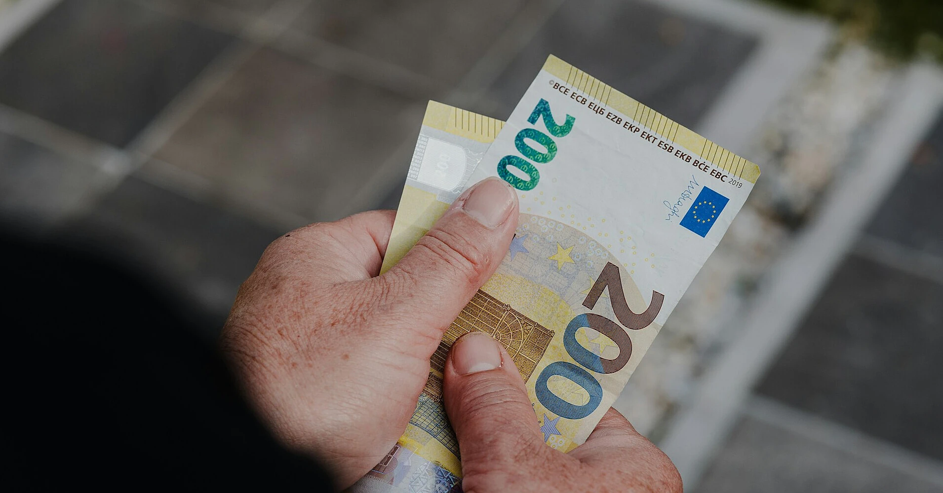 Євро завершує вересень помітним ослабленням