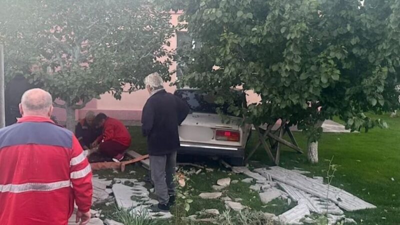 В Апостоловому 19-річний водій збив чотирьох підлітків і втік з місця ДТП