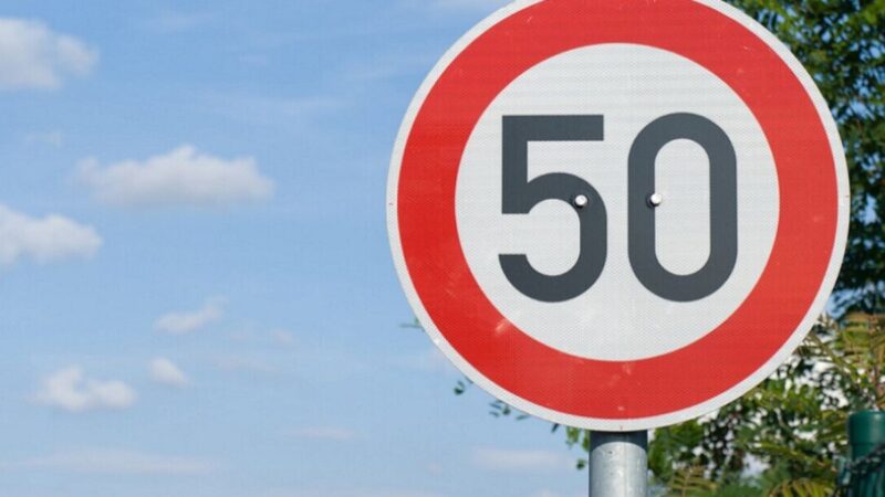 У Дніпрі з 1 листопада знизять дозволену швидкість на восьми ділянках доріг