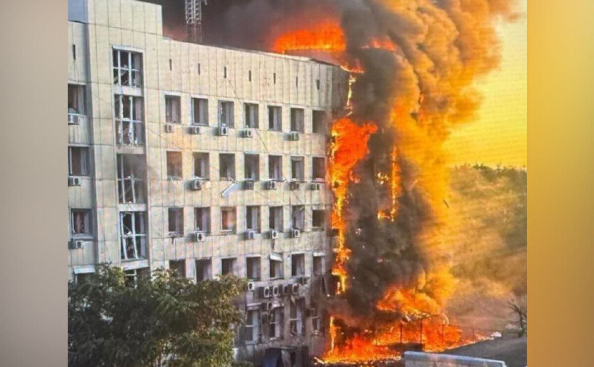 Удар по Павлограду: росіяни пошкодили будівлю ДТЕК, є постраждалий