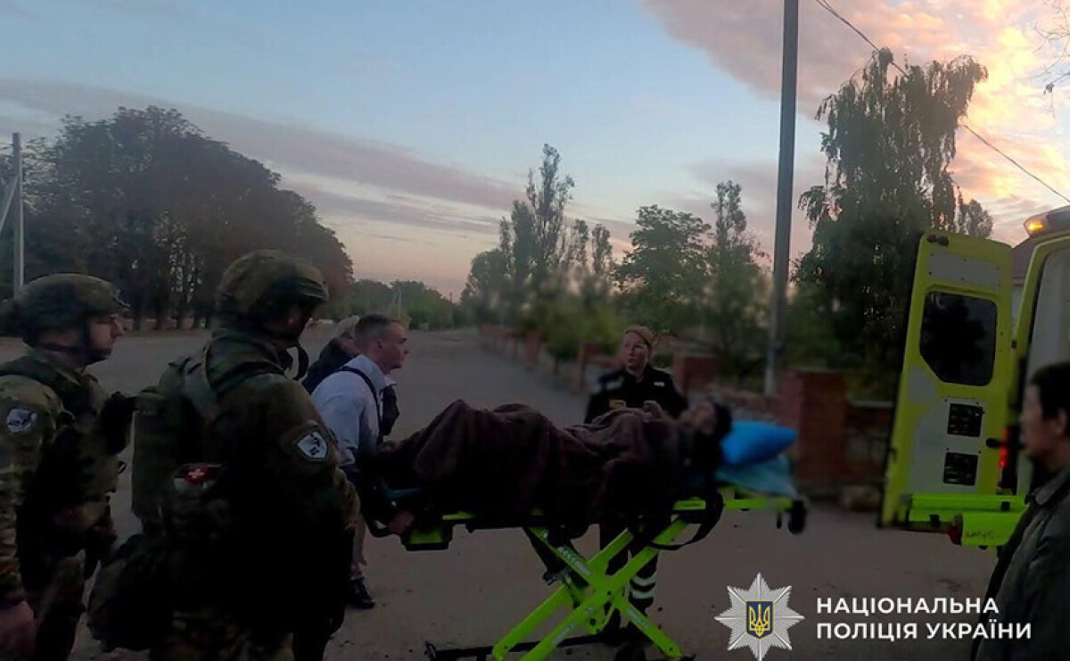 Не залишили сам на сам із небезпекою: «Білі Янголи» евакуювали трьох маломобільних мешканців Нікопольщини