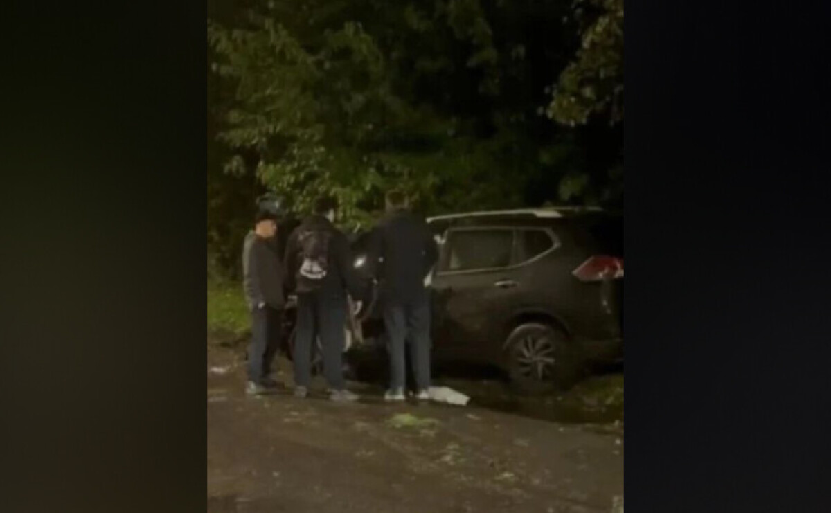 У Дніпрі водій Nissan збив 16-річного скутериста та врізався в паркан