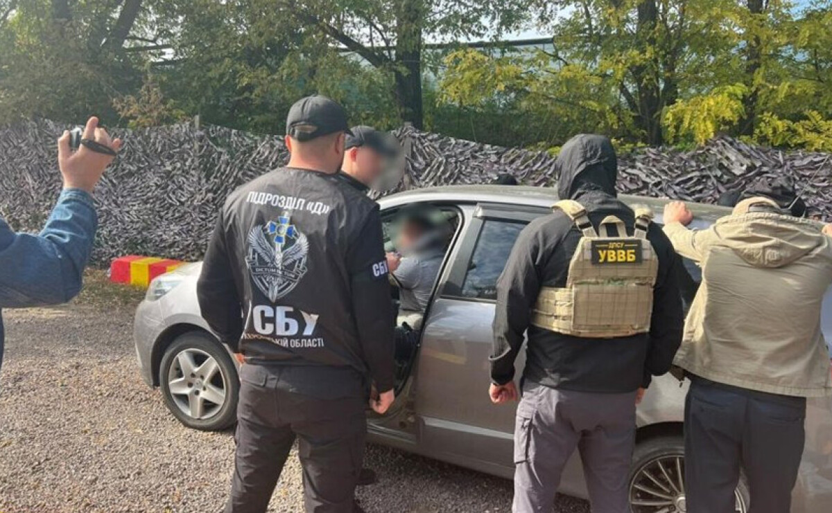 Допомагав військовим тікати з України за 13 тисяч гривень: прикордонники викрили ще один «трансфер»