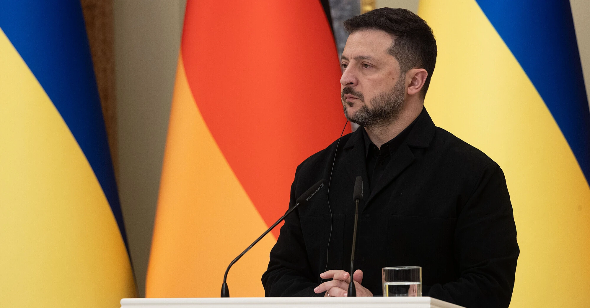 Понад 50% українців вважають, що Зеленський має обмежитися одним терміном – опитуванн