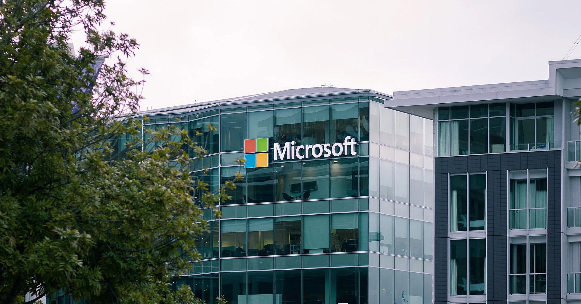 Microsoft переводить свої ШІ-сервіси на власні чипи, щоб зменшити залежність від Nvidia