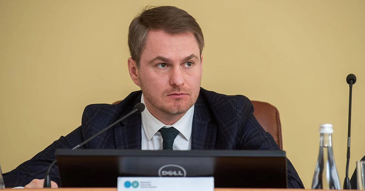 Кравченка пропустили через кордон після дзвінка з Києва – джерела
