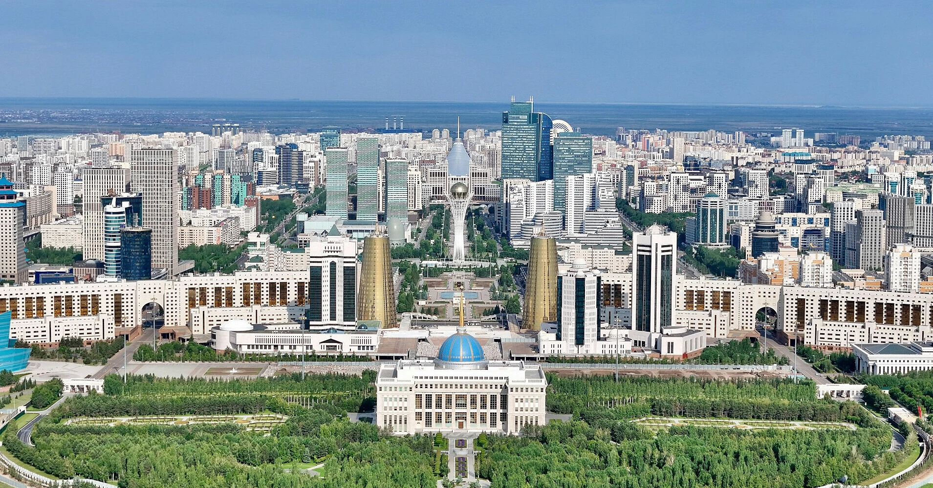 Казахстан змінює правила в’їзду для українців: терміни, дозволи та винятки