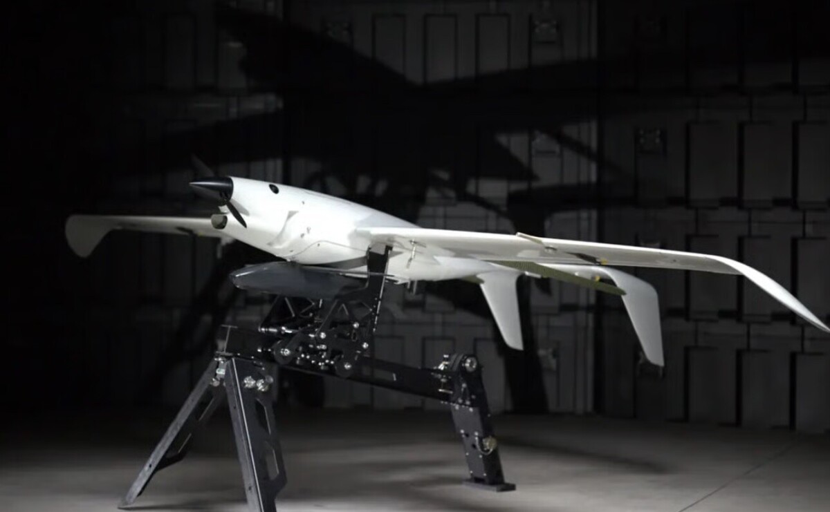 ЗСУ отримали український дрон Stormbird, який може запускати баражуючі FPV-боєприпаси