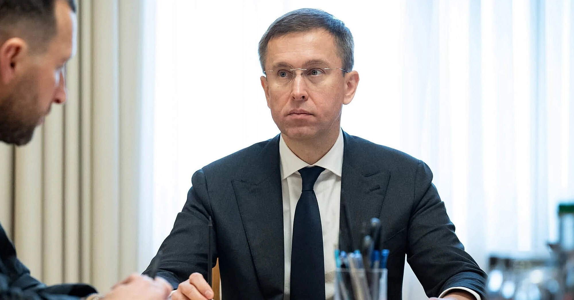 В уряді анонсували скорочення посад та управлінських рівнів