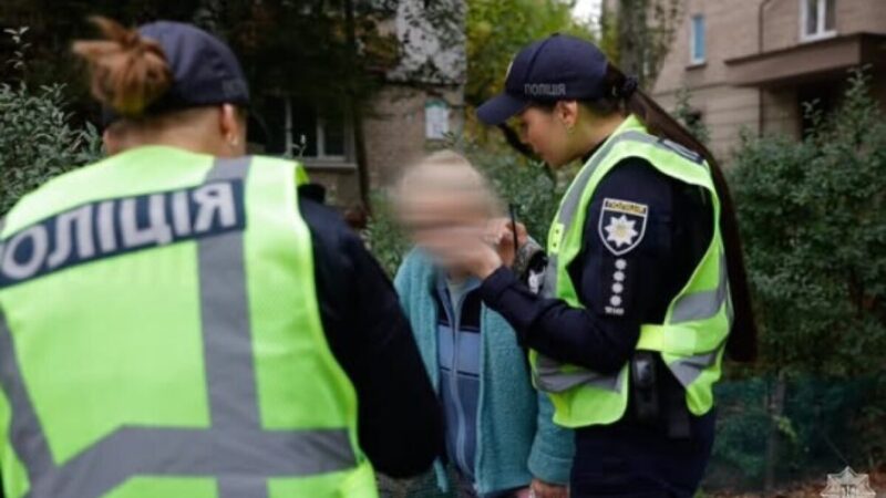 У Запоріжжі повернули додому стареньку, яка заблукала