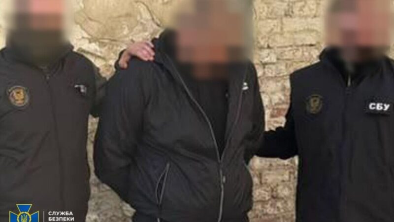 У Запоріжжі затримали місцевого мешканця, який підпалив автівку виконували на замовлення рф