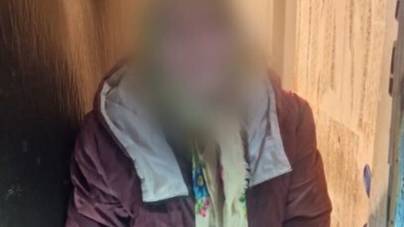 У Дніпрі патрульні допомогли повернутися додому жінці, яка заблукала