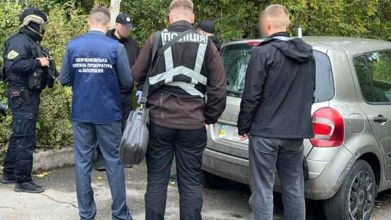Житель Дніпра за $18 тисяч обіцяв переправити чоловіка до Румунії